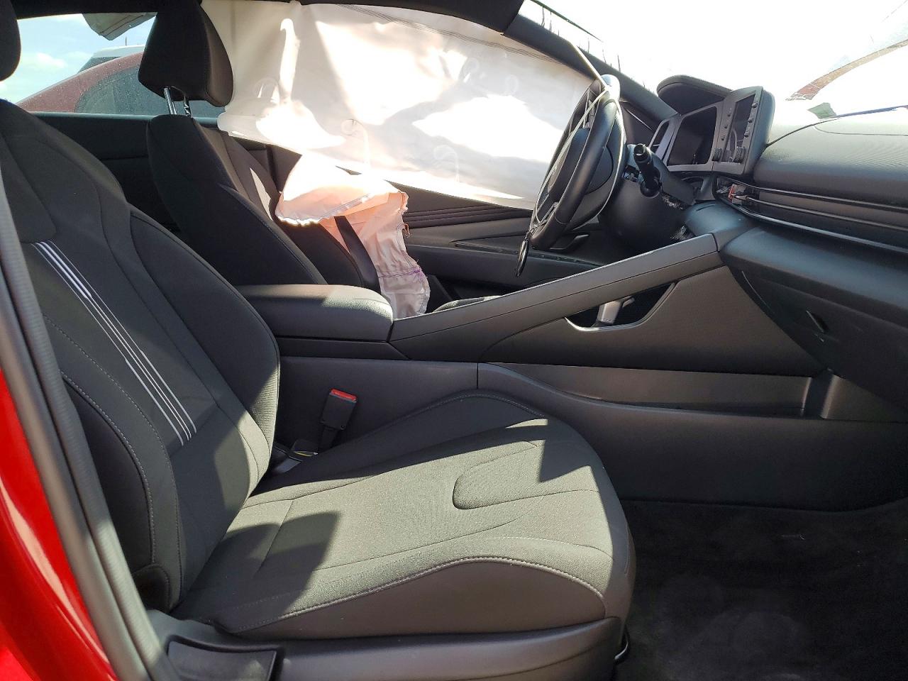 2025 HYUNDAI ELANTRA SEL SPORT photo 7