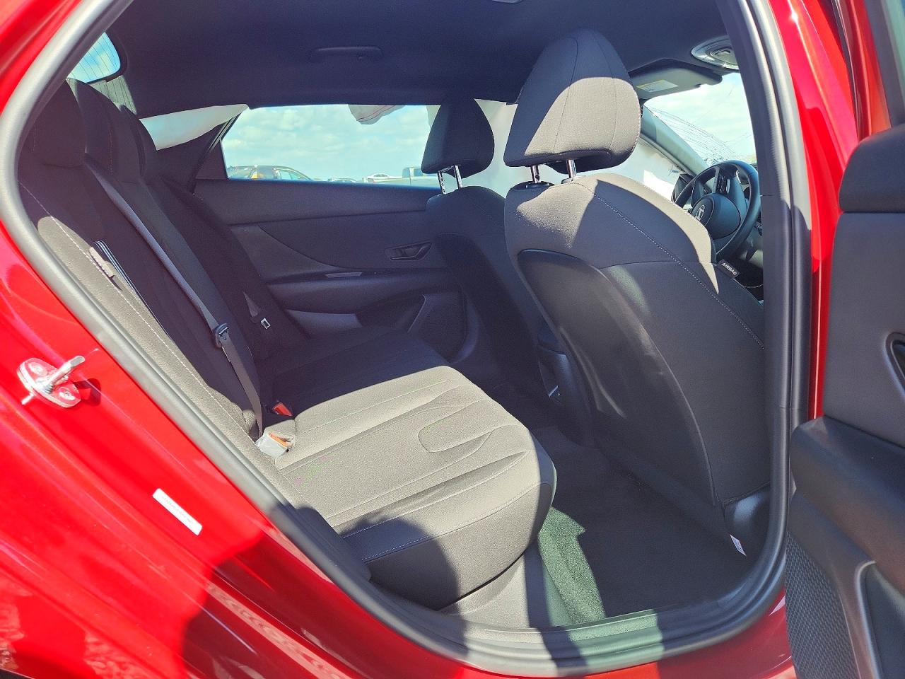 2025 HYUNDAI ELANTRA SEL SPORT photo 10