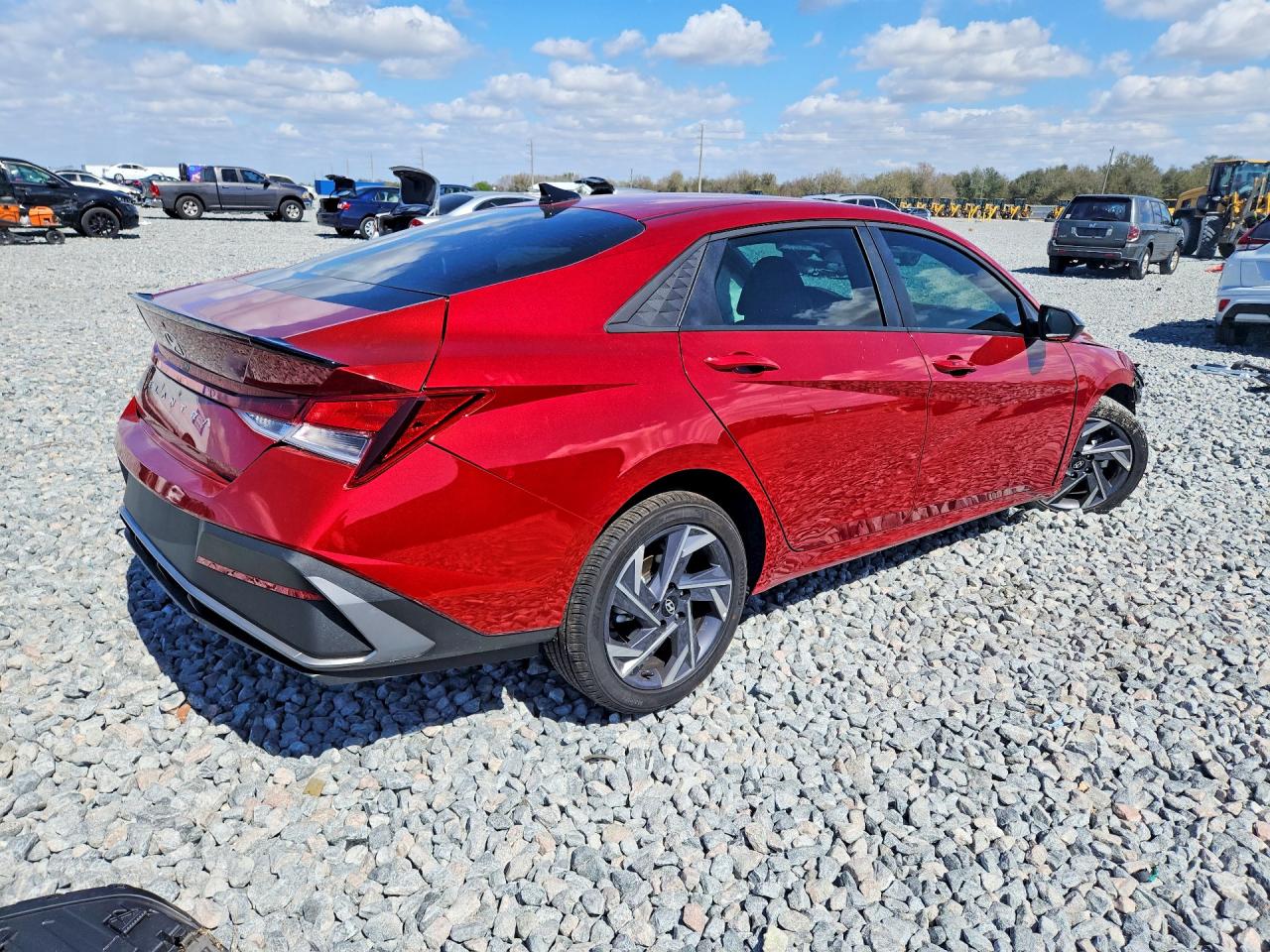 2025 HYUNDAI ELANTRA SEL SPORT photo 3