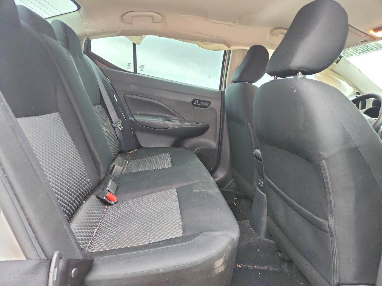 2020 NISSAN VERSA S photo 19