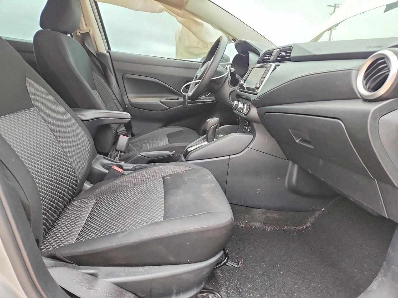 2020 NISSAN VERSA S photo 13