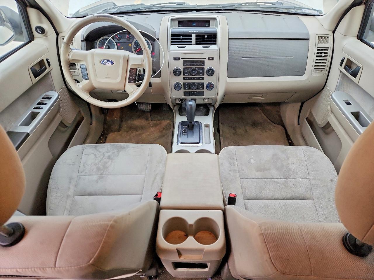 2011 FORD ESCAPE XLT photo 8
