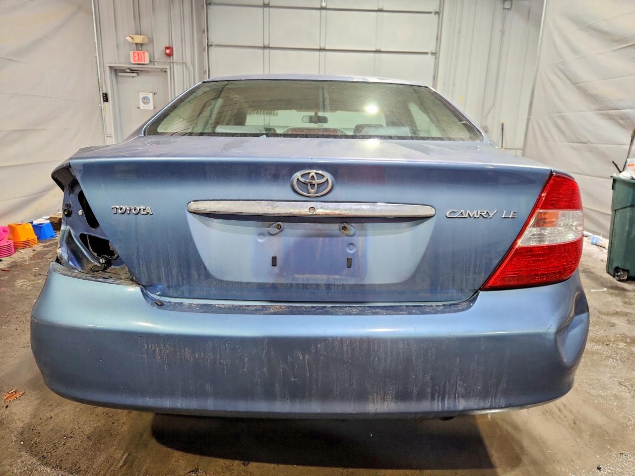 2002 TOYOTA CAMRY LE photo 11