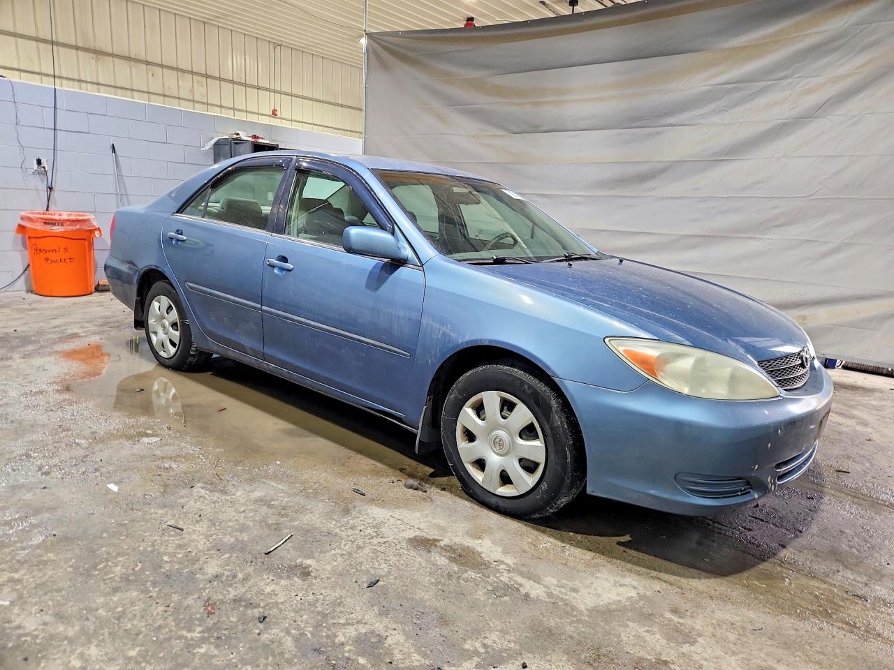 2002 TOYOTA CAMRY LE photo 7