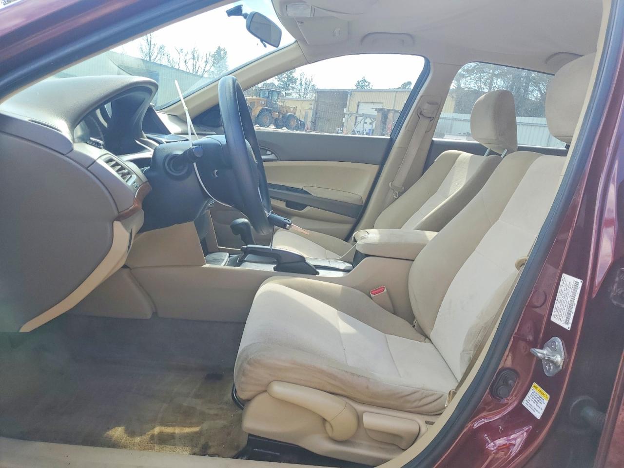 2010 HONDA ACCORD LX photo 13