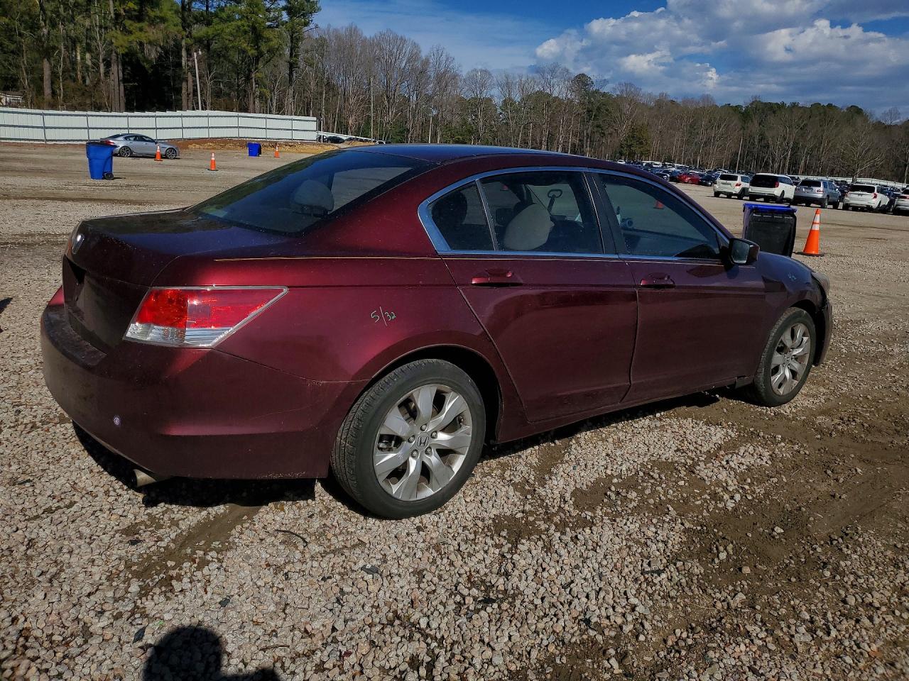 2010 HONDA ACCORD LX photo 5