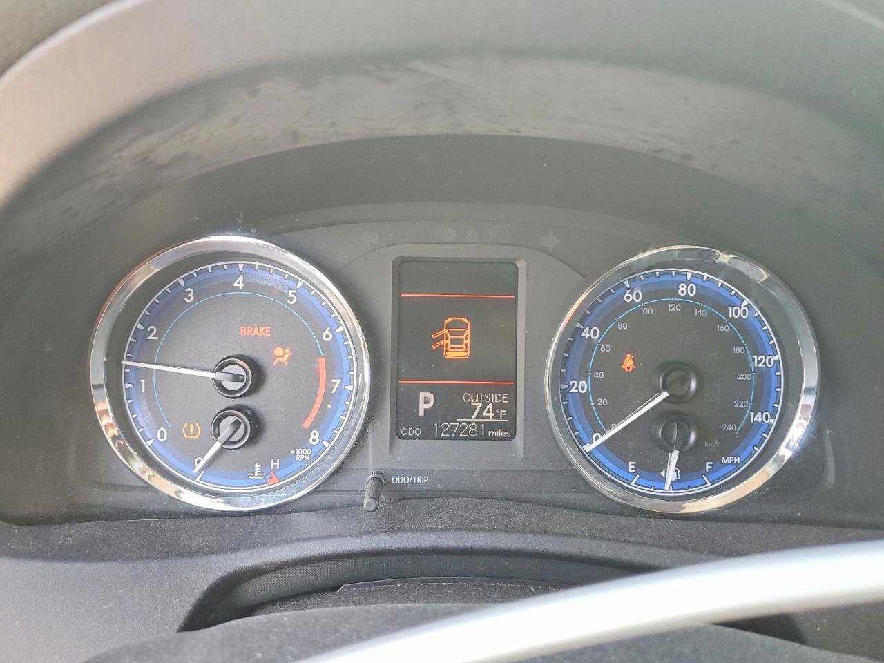 2018 TOYOTA COROLLA L photo 17