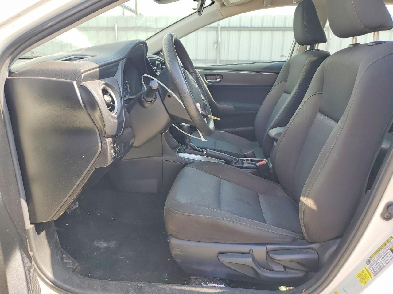 2018 TOYOTA COROLLA L photo 13