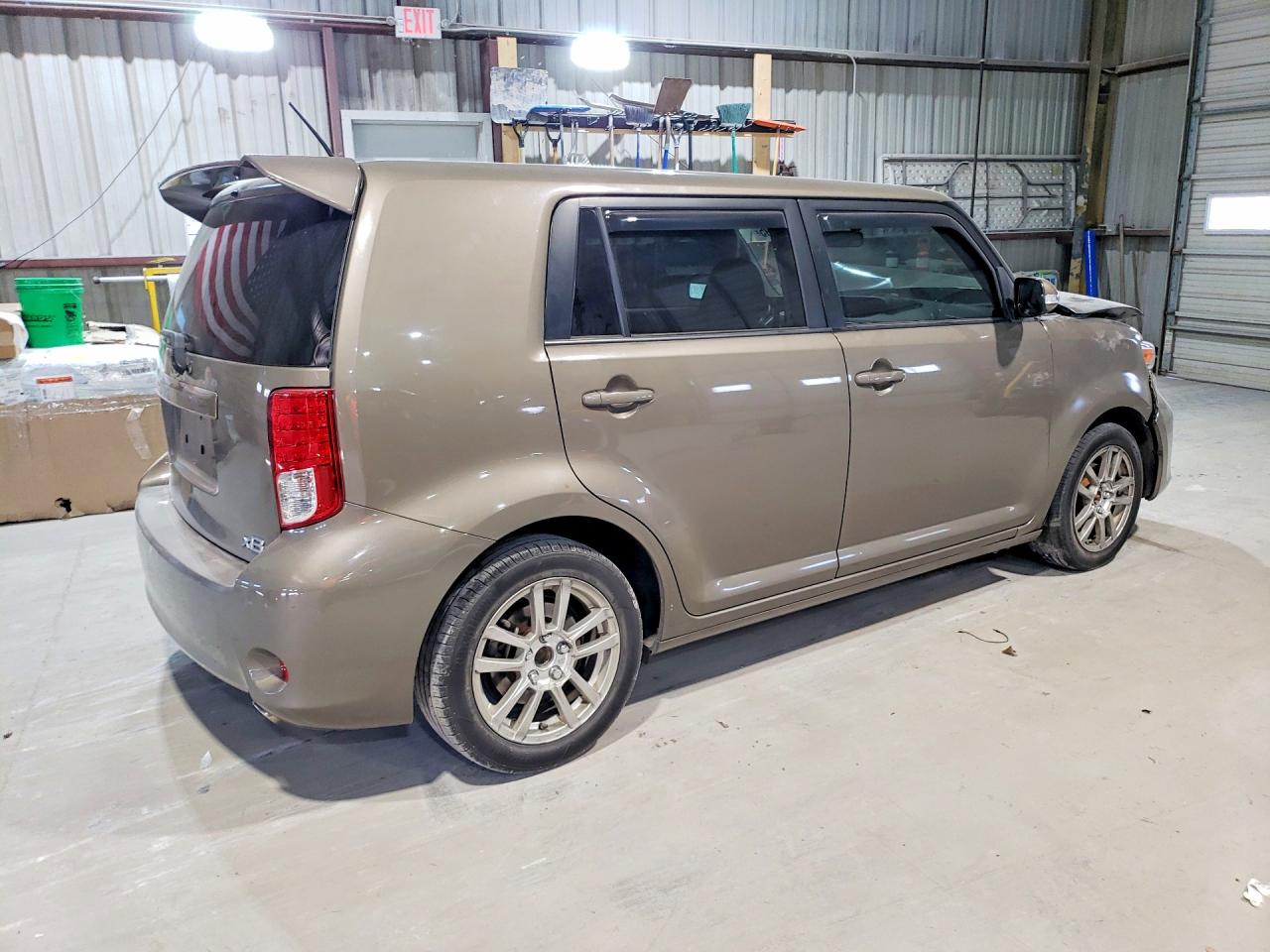2011 TOYOTA SCION XB photo 5