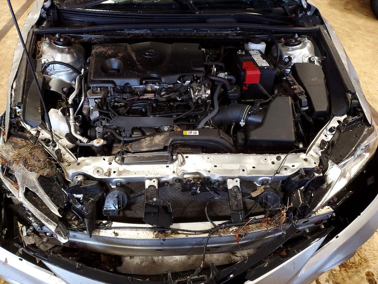 2022 TOYOTA CAMRY LE photo 11