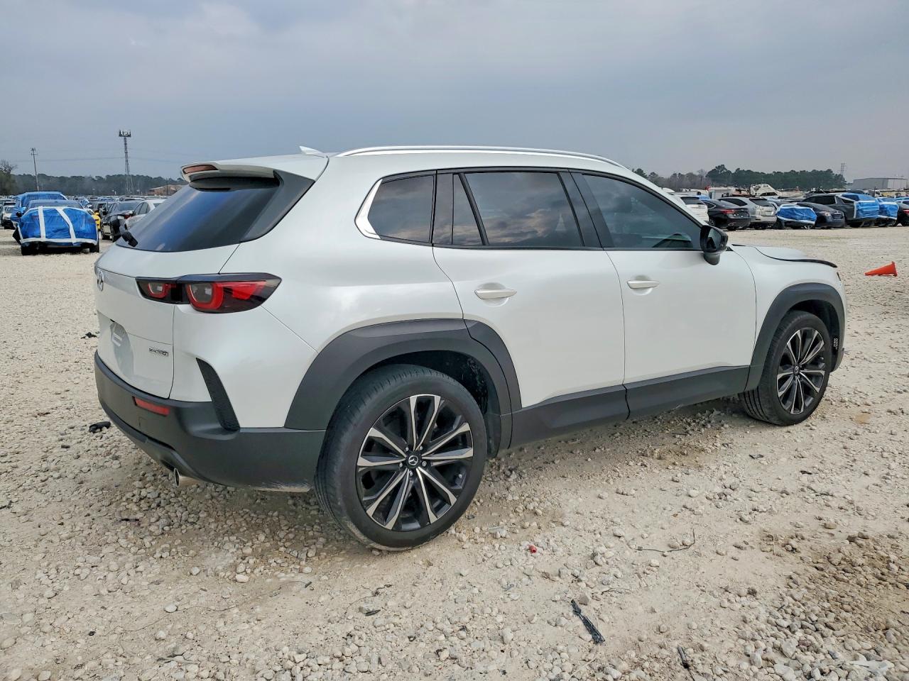 2025 MAZDA CX-50 photo 3