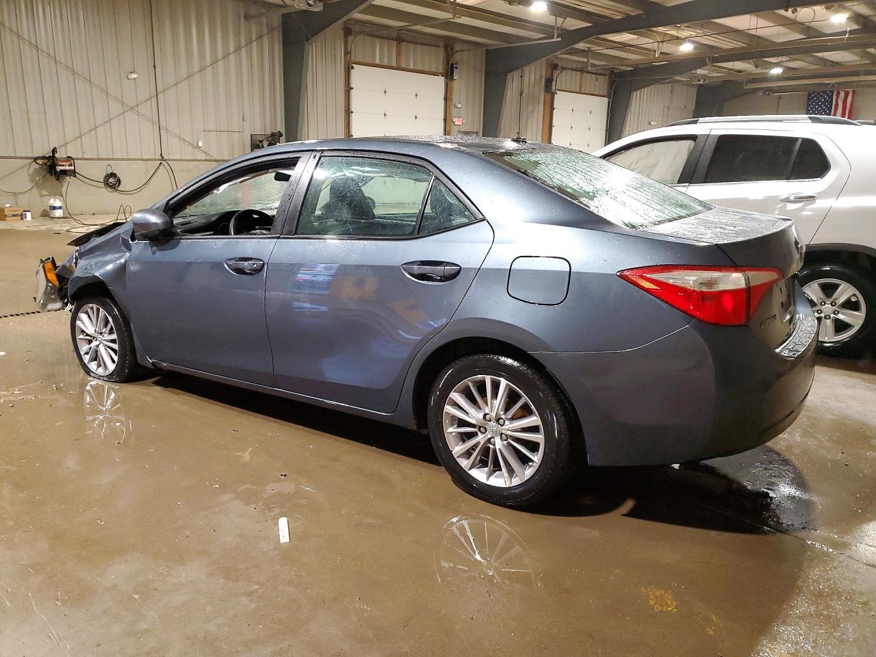 2014 TOYOTA COROLLA photo 3