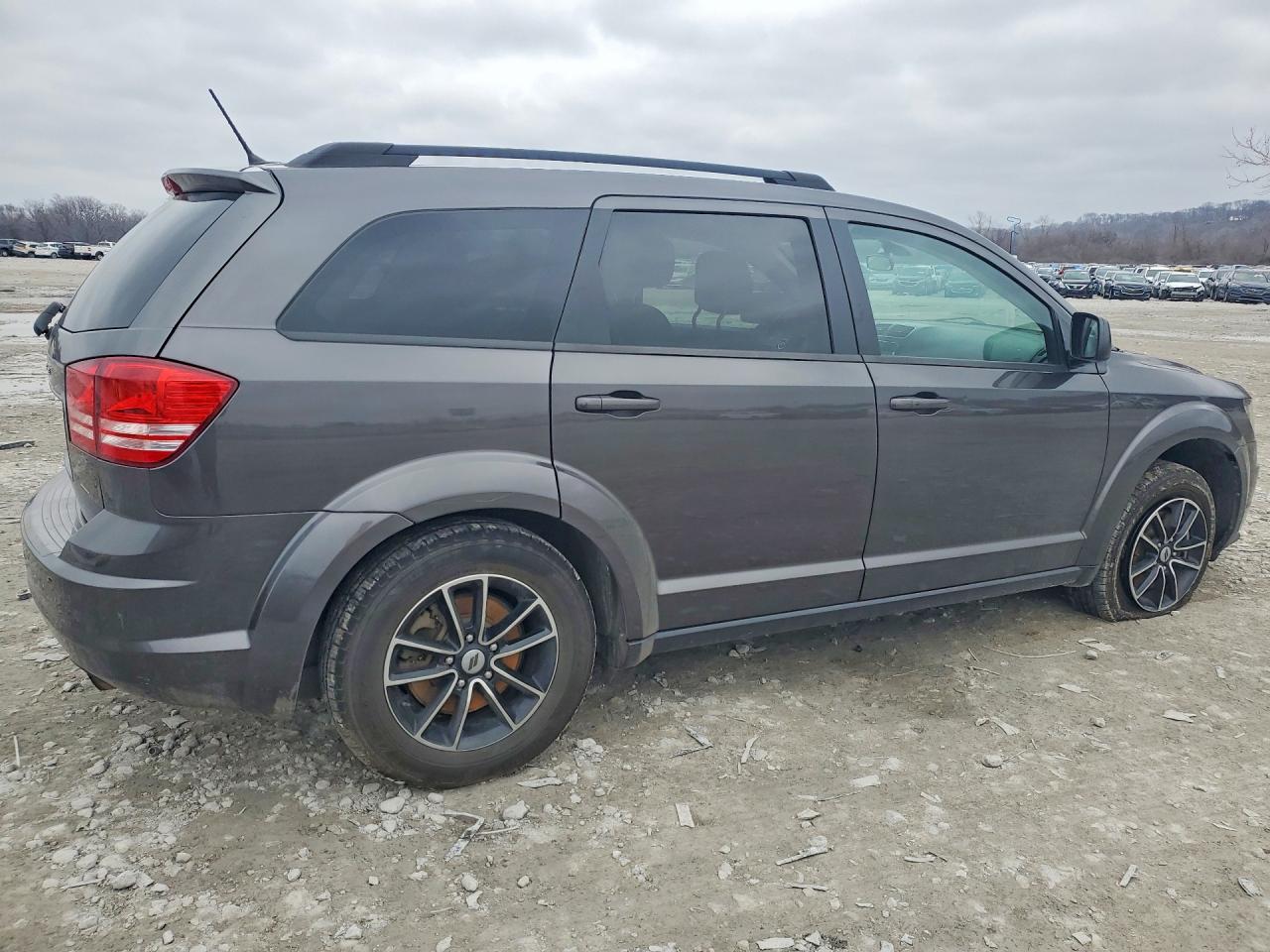 2018 DODGE JOURNEY SE photo 3