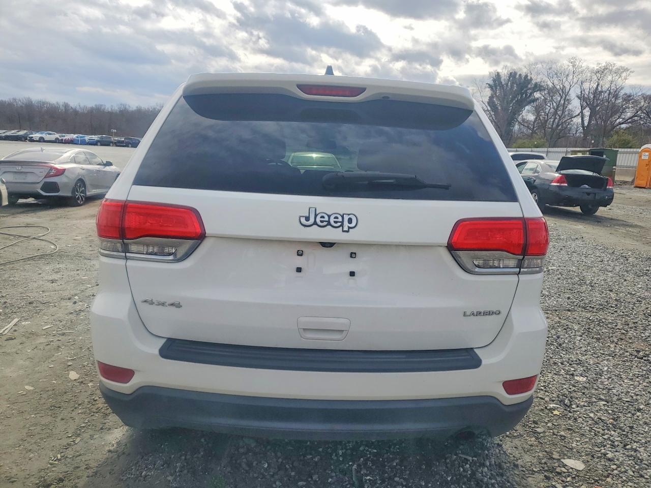 2015 JEEP GRAND CHEROKEE LAREDO photo 6