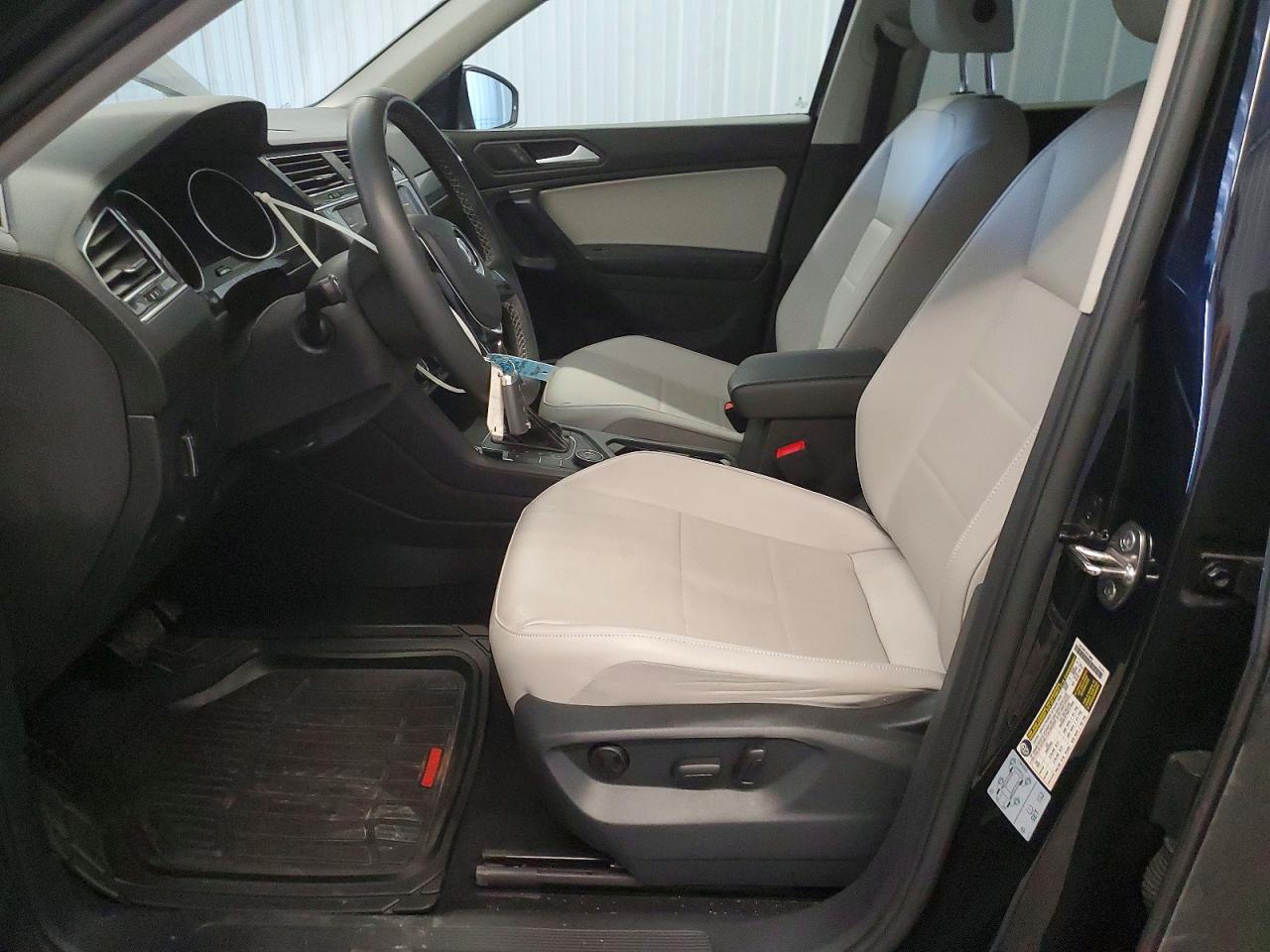 2021 VOLKSWAGEN TIGUAN SE photo 13