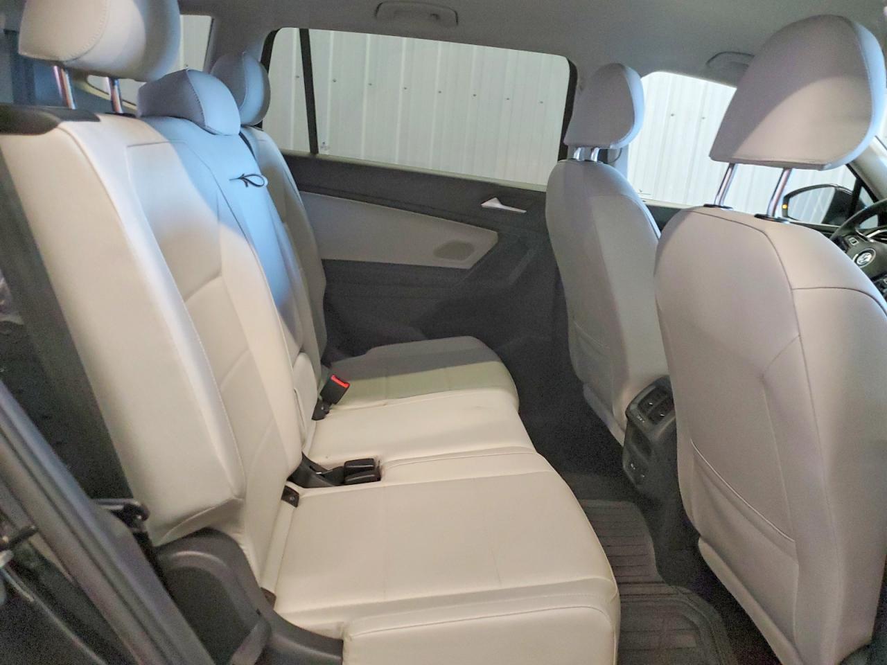 2021 VOLKSWAGEN TIGUAN SE photo 21