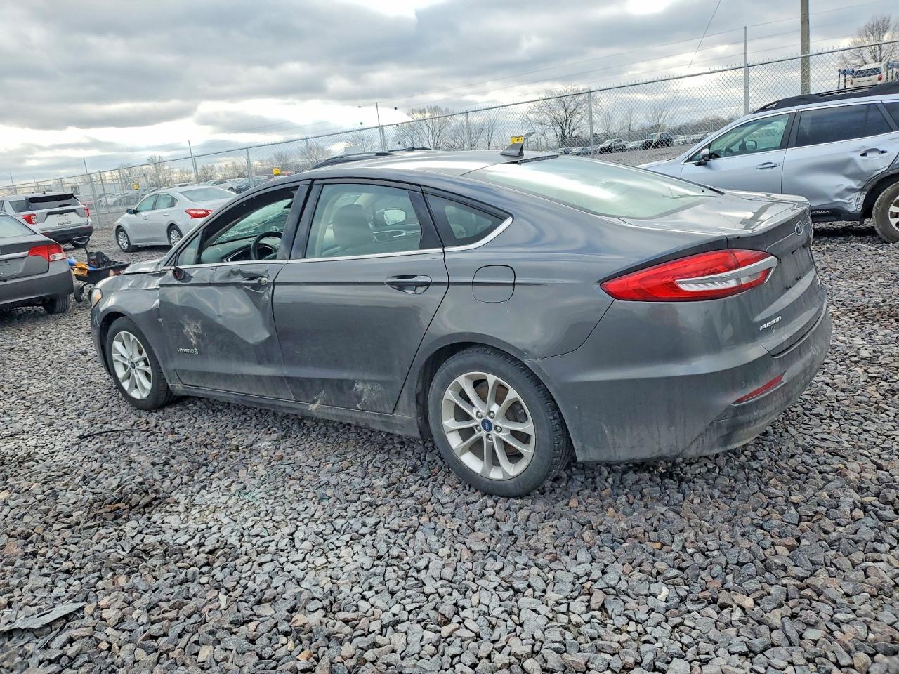2019 FORD FUSION SE photo 3