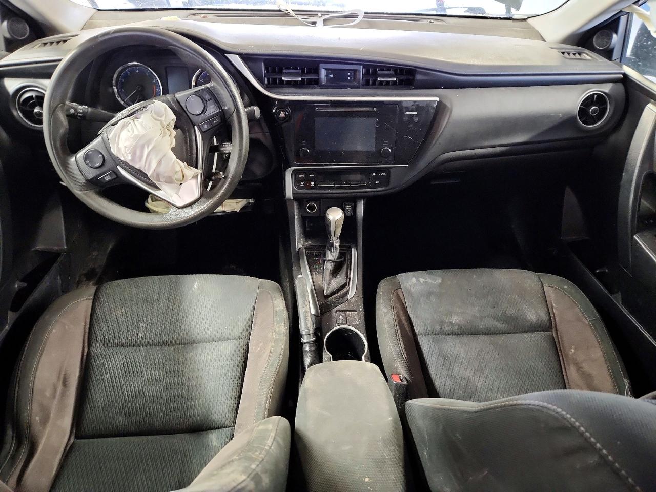 2017 TOYOTA COROLLA LE photo 15