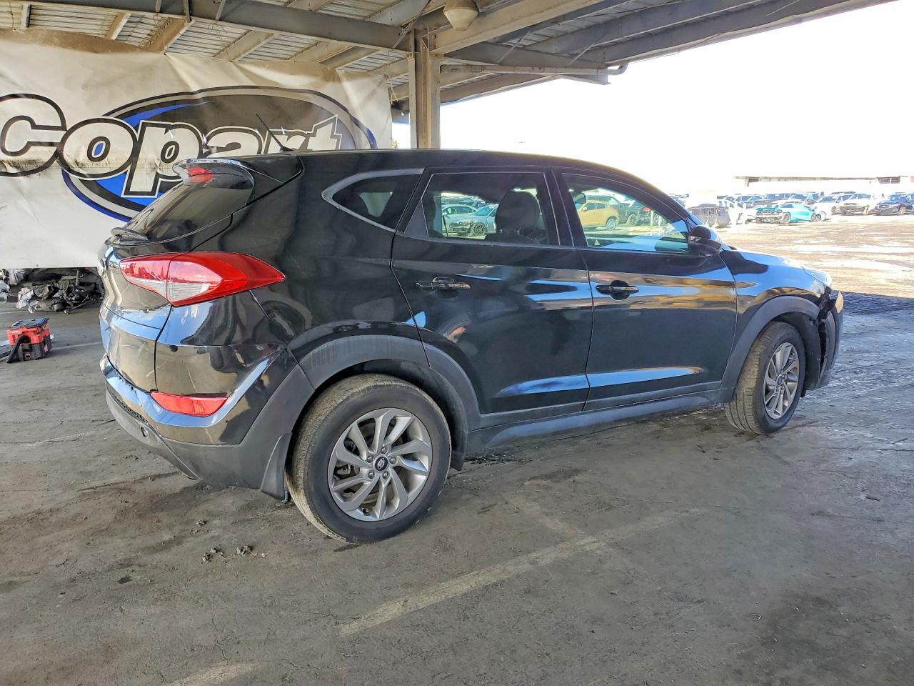 2018 HYUNDAI TUCSON SE photo 5