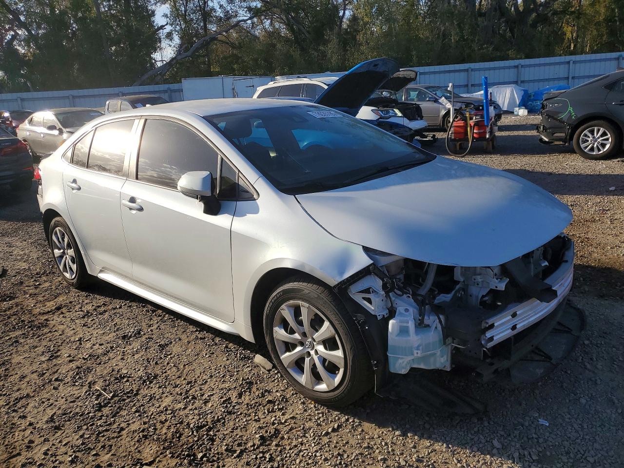 2022 TOYOTA COROLLA LE photo 10