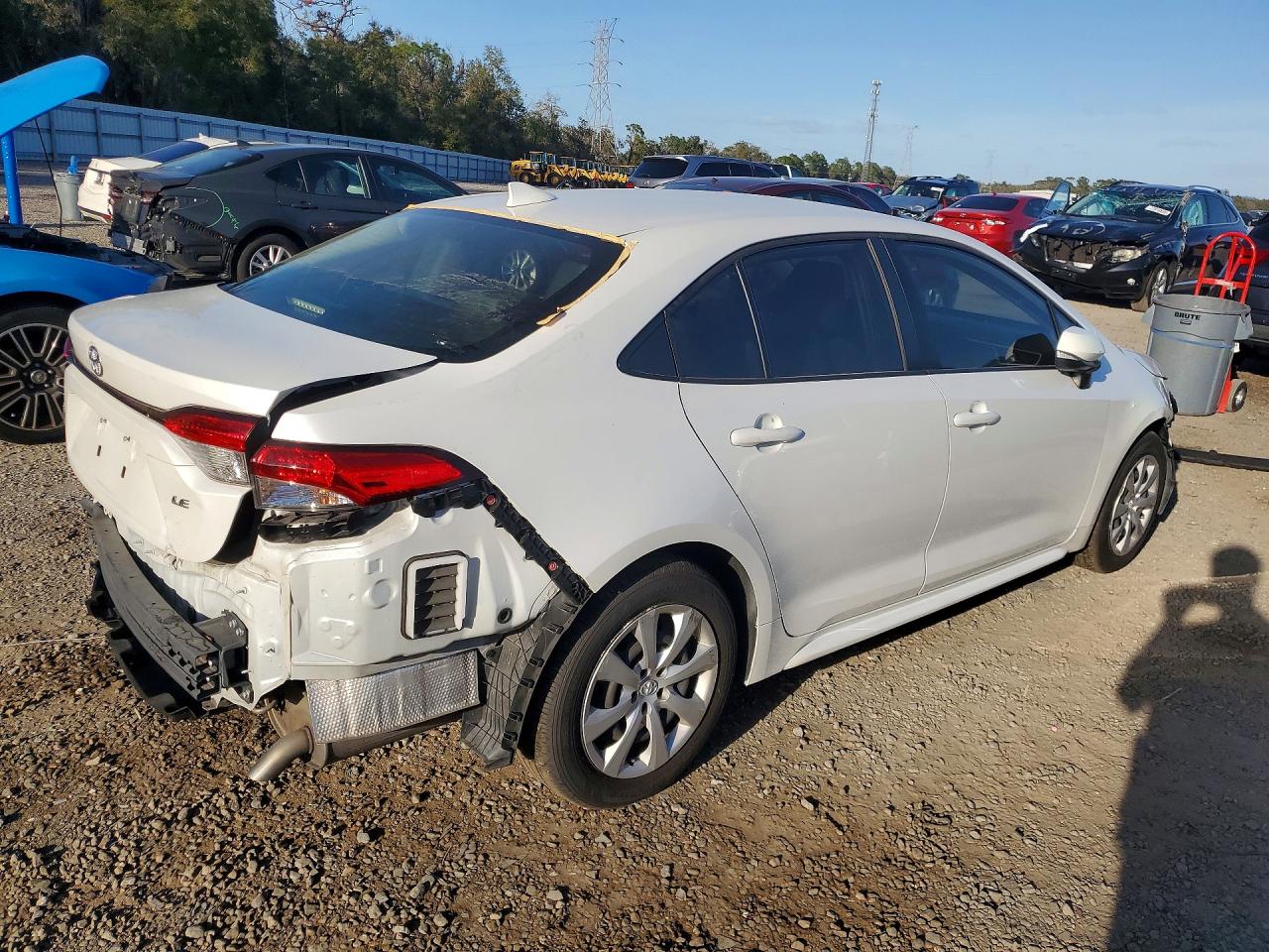 2022 TOYOTA COROLLA LE photo 7