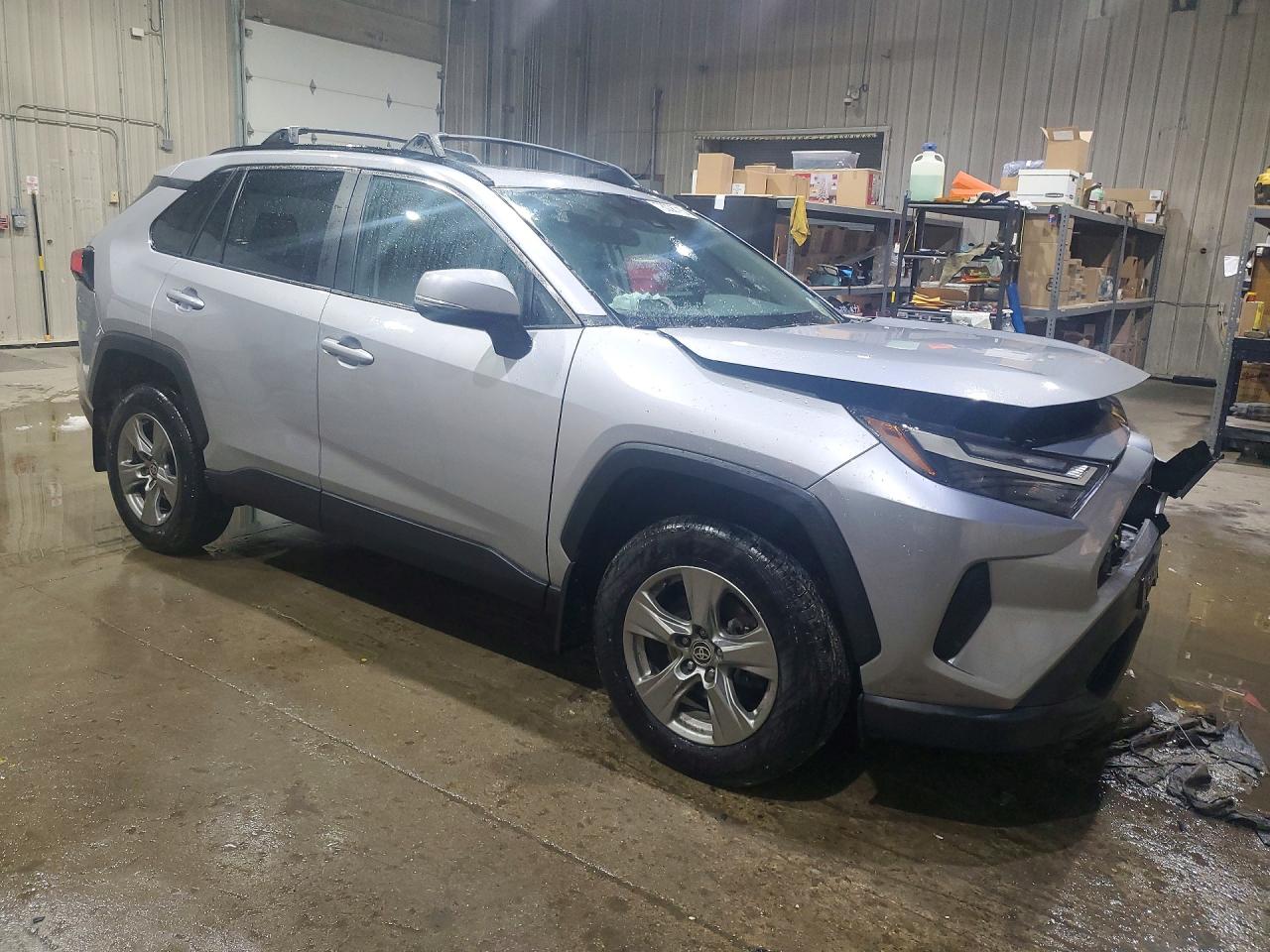 2024 TOYOTA RAV4 XLE photo 4