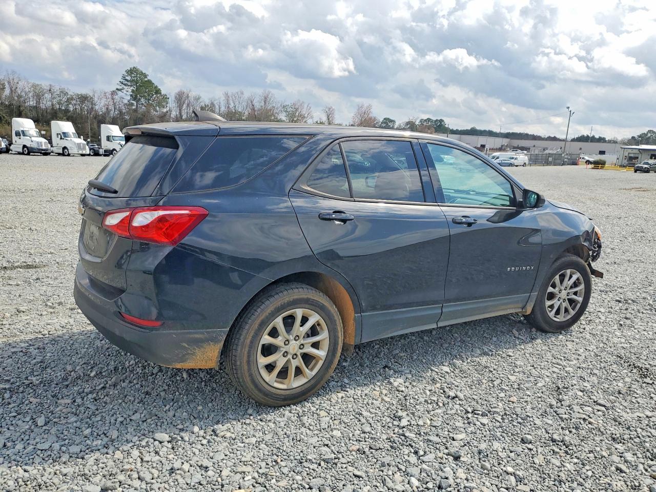 2019 CHEVROLET EQUINOX LS photo 5