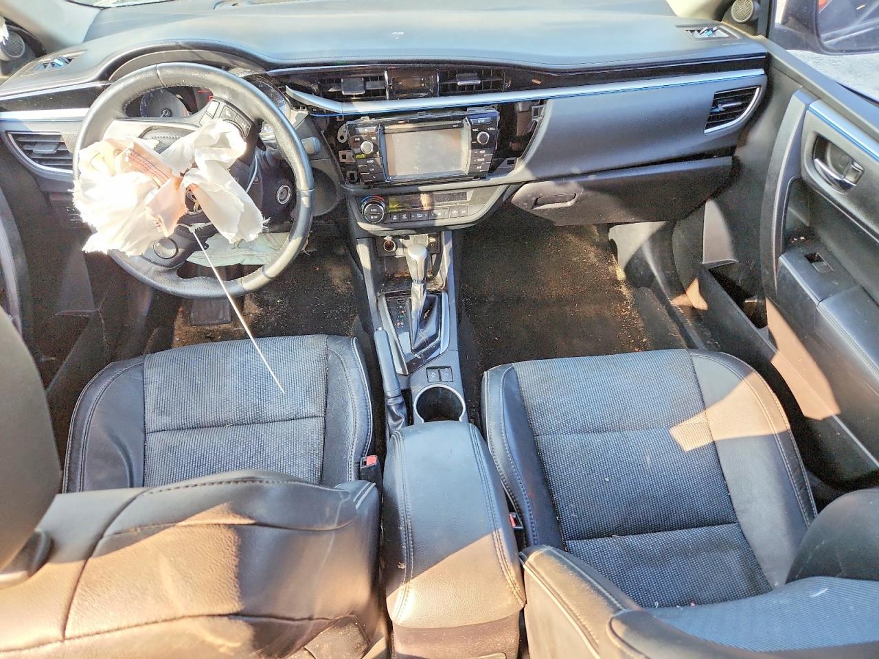 2014 TOYOTA COROLLA photo 8