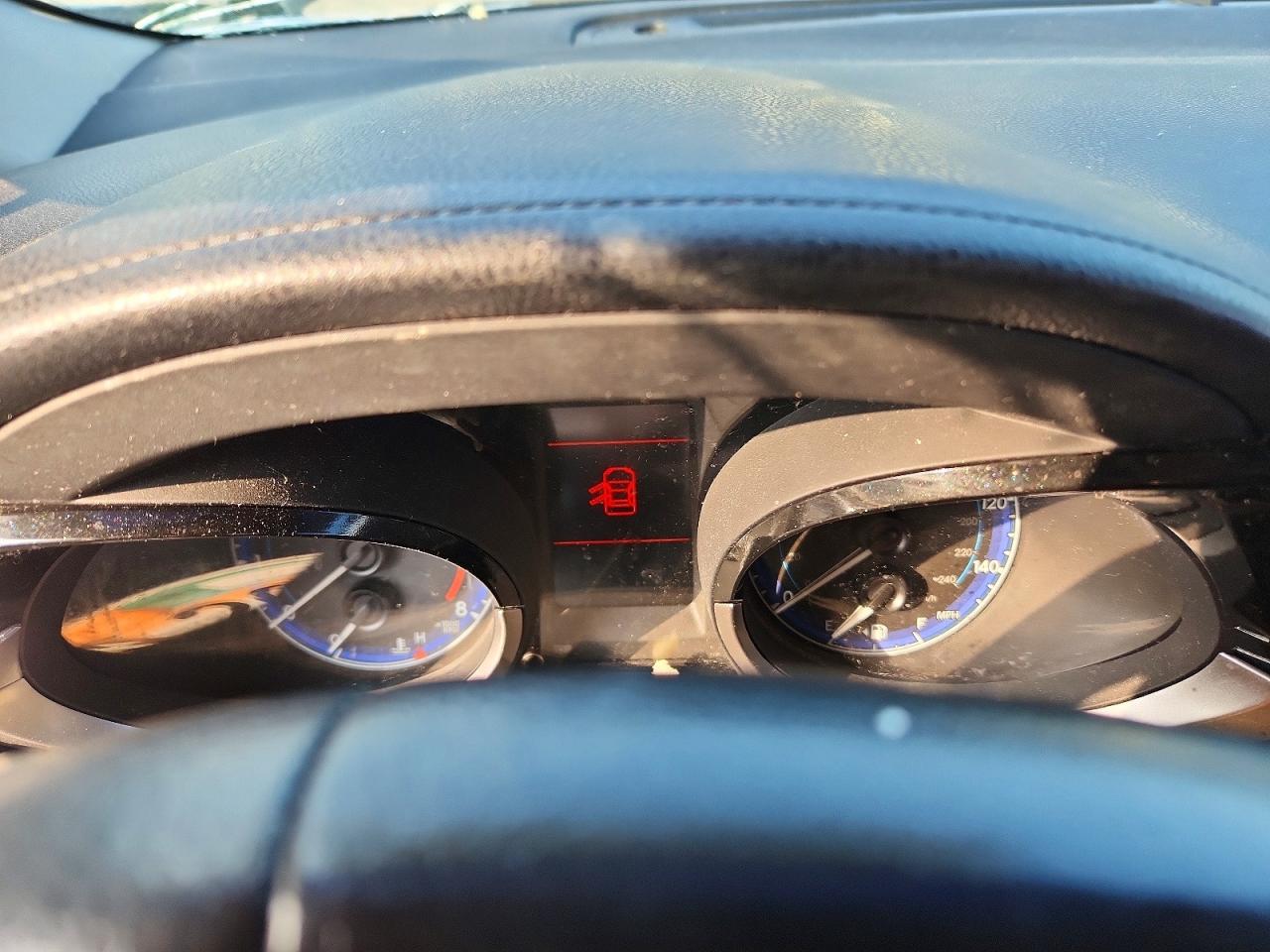 2014 TOYOTA COROLLA photo 9