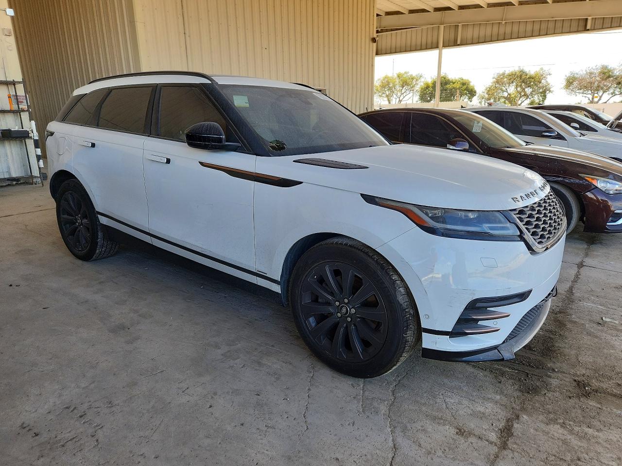 2018 LAND ROVER RANGE ROVER VELAR R-DYNAMIC SE photo 4