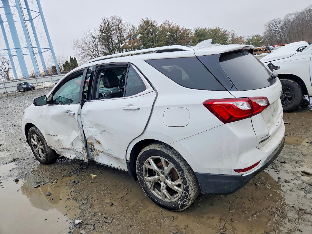2020 CHEVROLET EQUINOX PREMIER photo 2