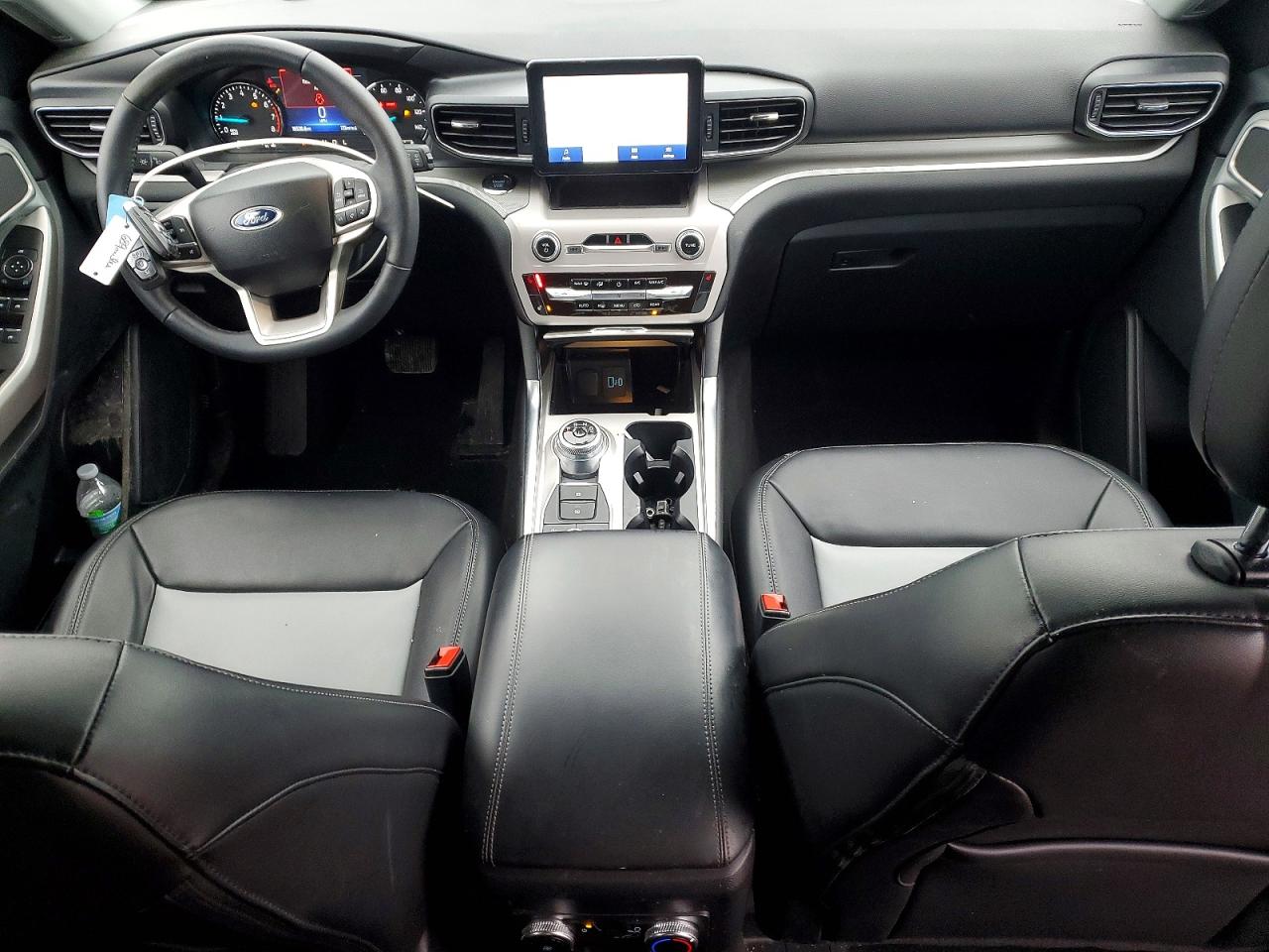 2024 FORD EXPLORER XLT photo 15