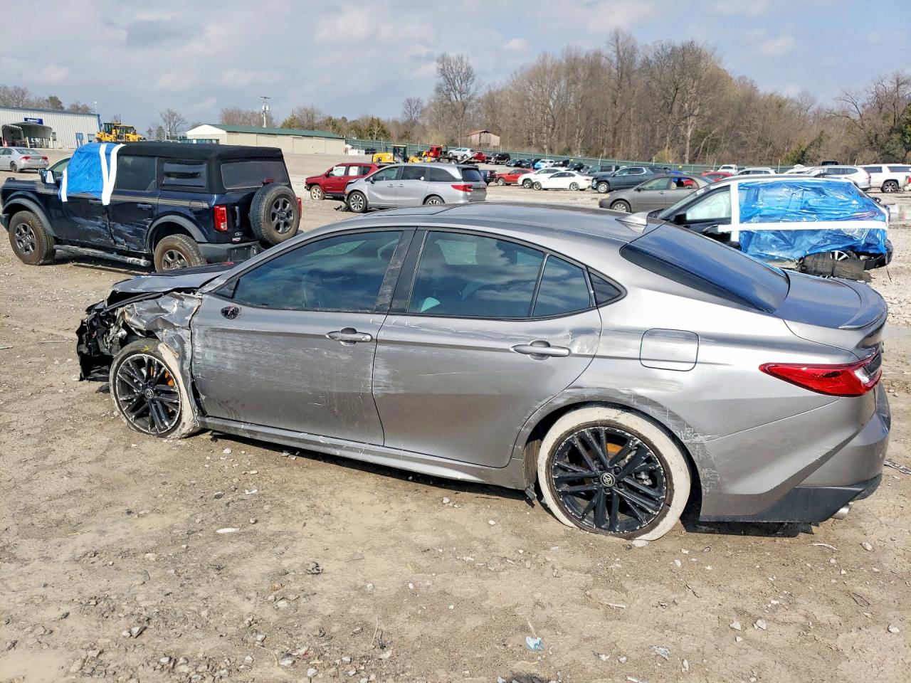 2025 TOYOTA CAMRY XSE photo 2
