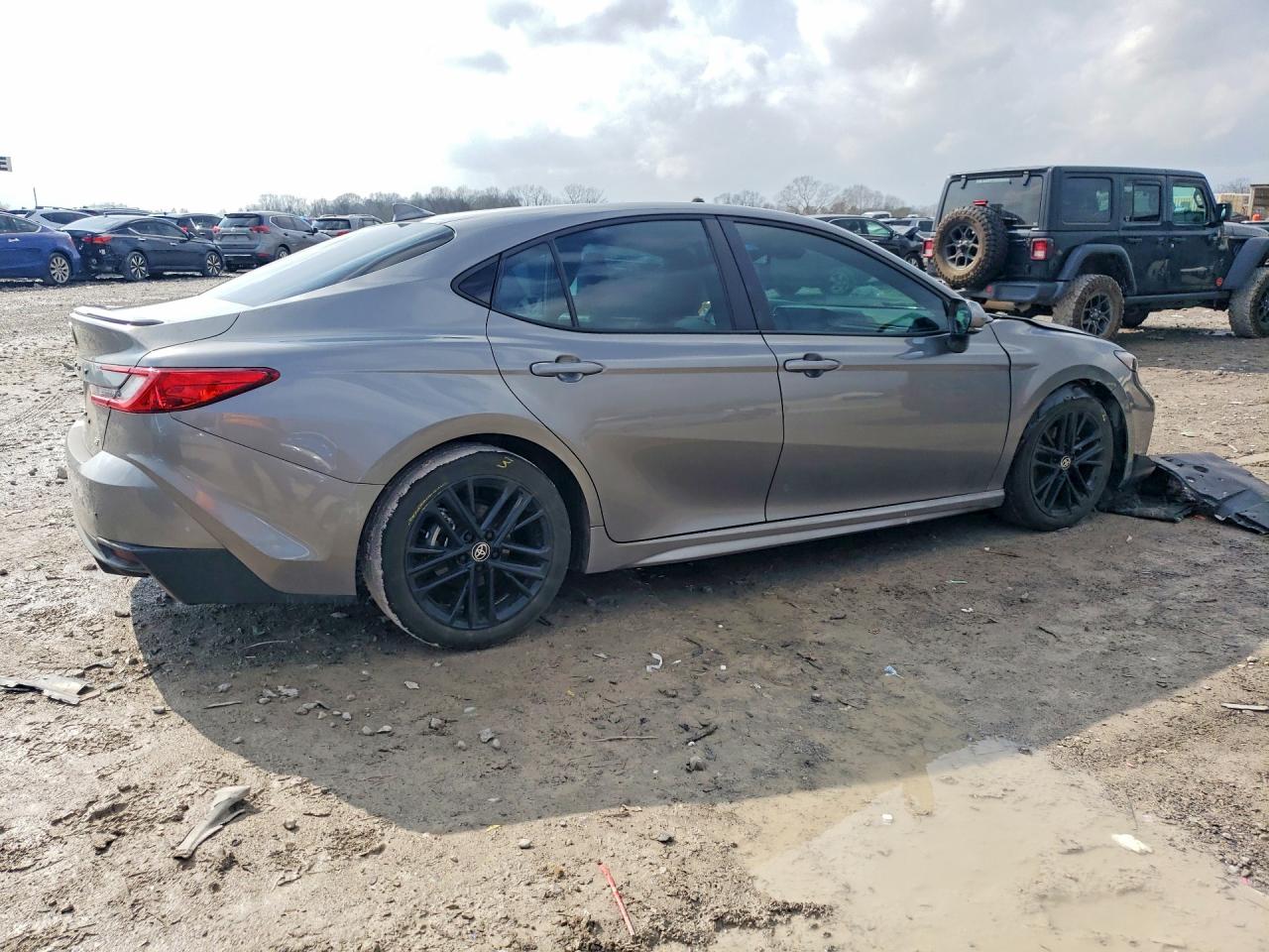 2025 TOYOTA CAMRY XSE photo 3