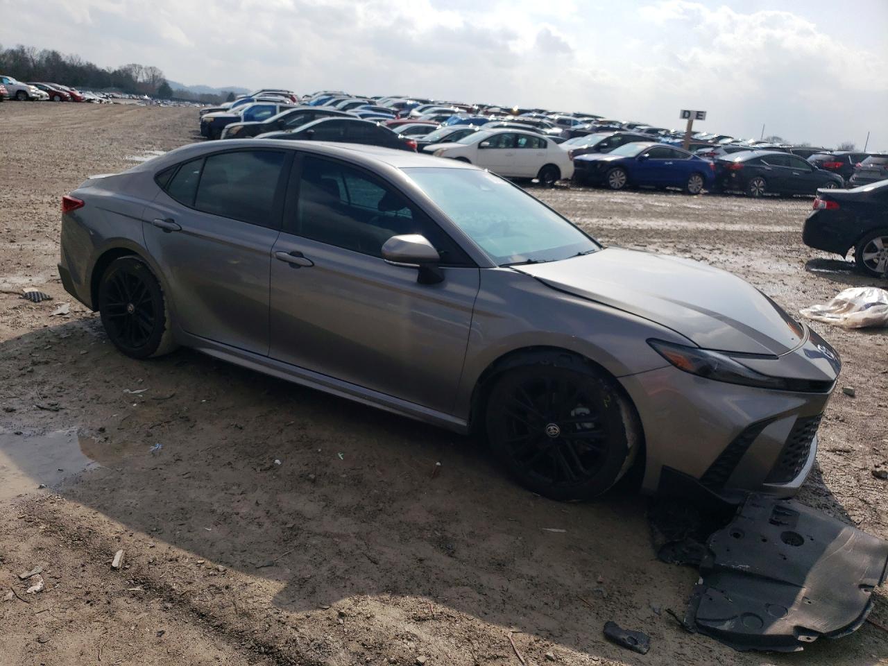 2025 TOYOTA CAMRY XSE photo 4
