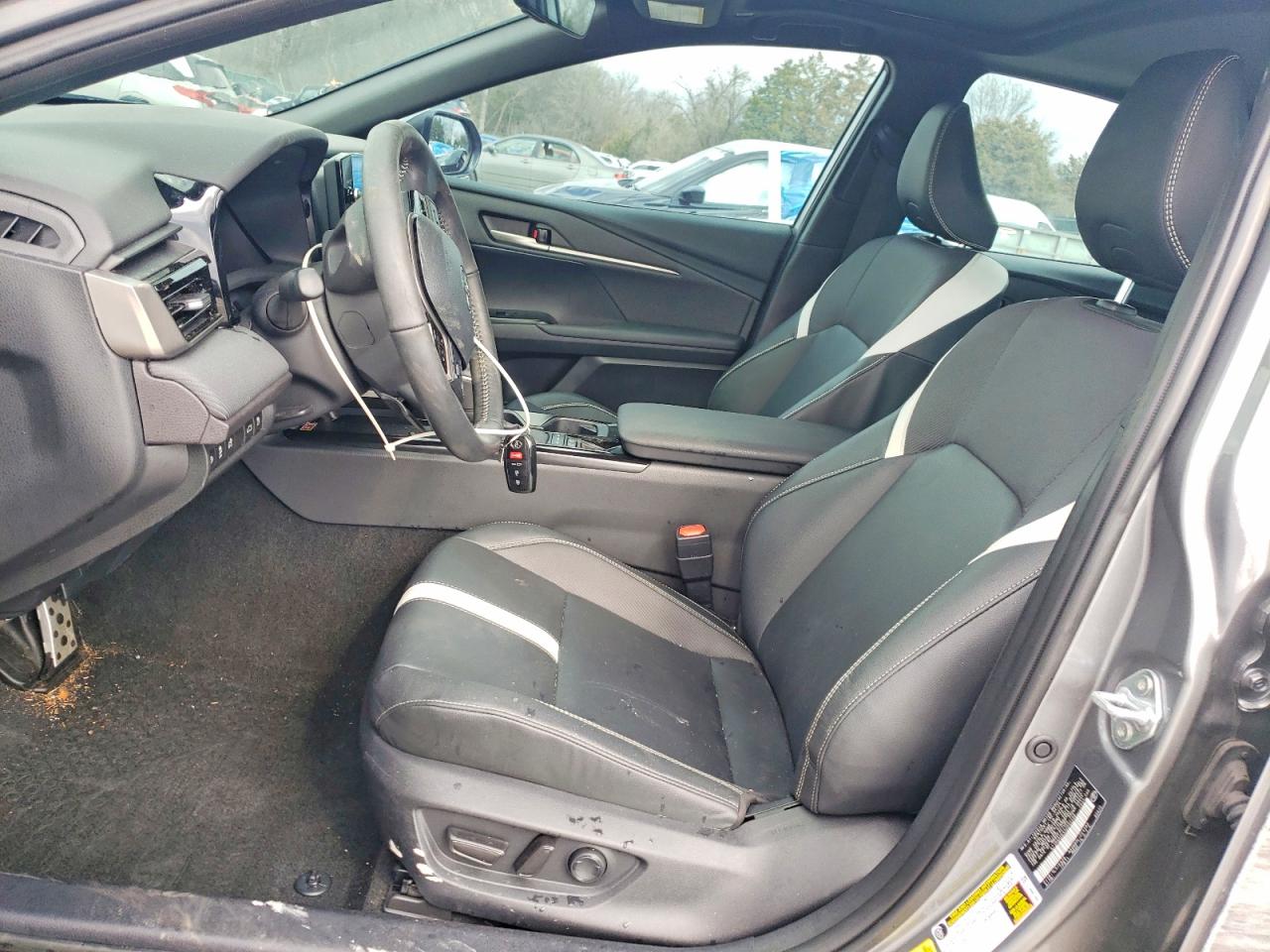 2025 TOYOTA CAMRY XSE photo 7