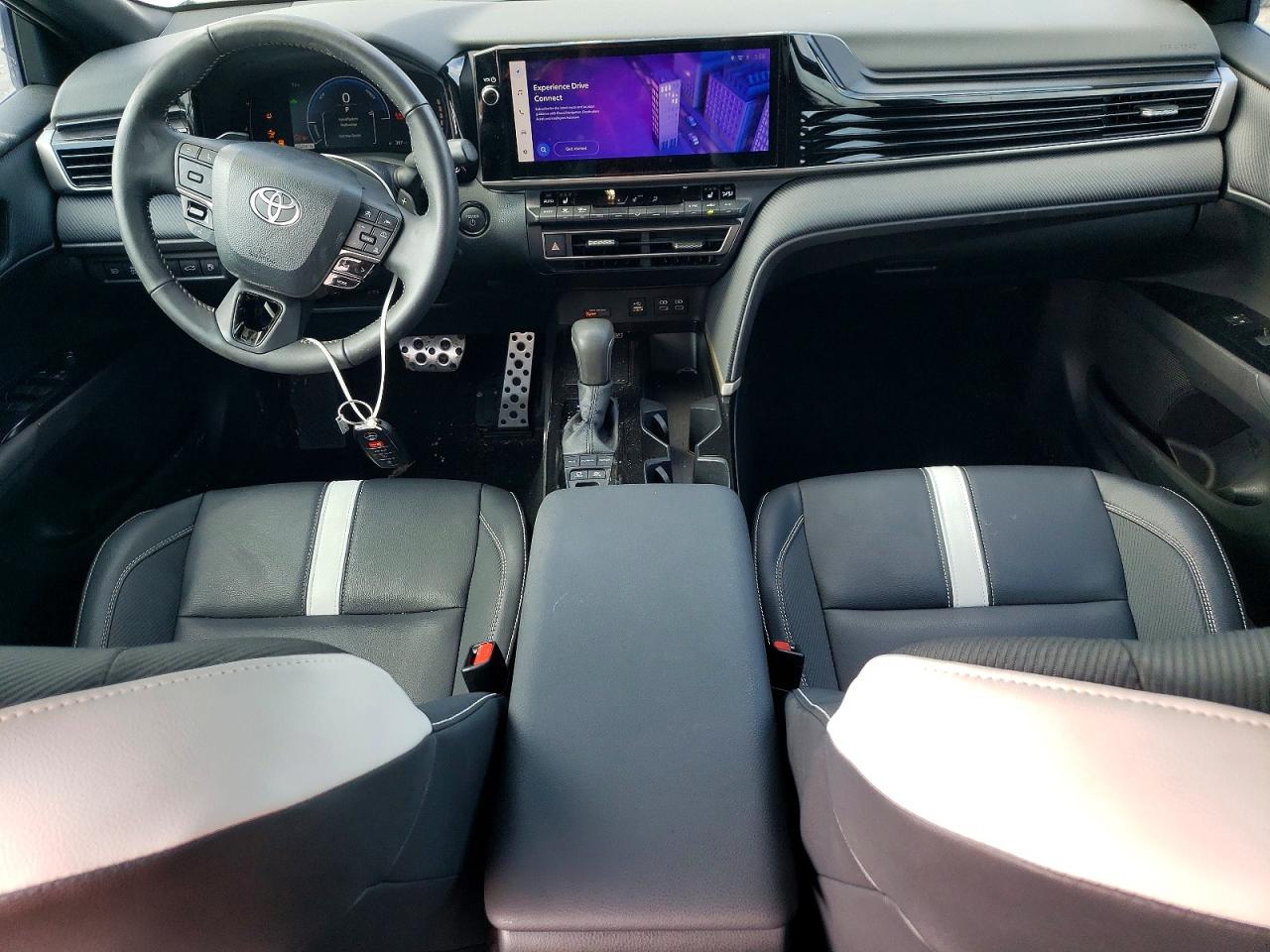 2025 TOYOTA CAMRY XSE photo 8