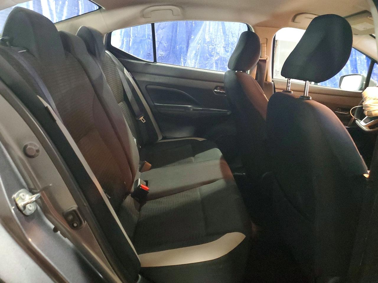 2020 NISSAN VERSA SV photo 19