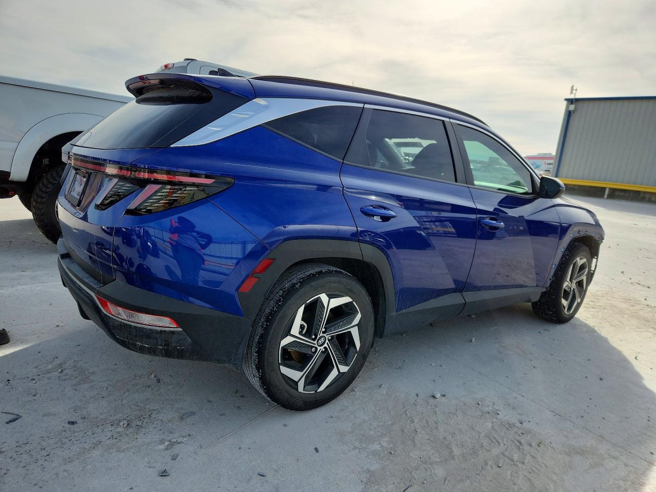 2023 HYUNDAI TUCSON SEL photo 3