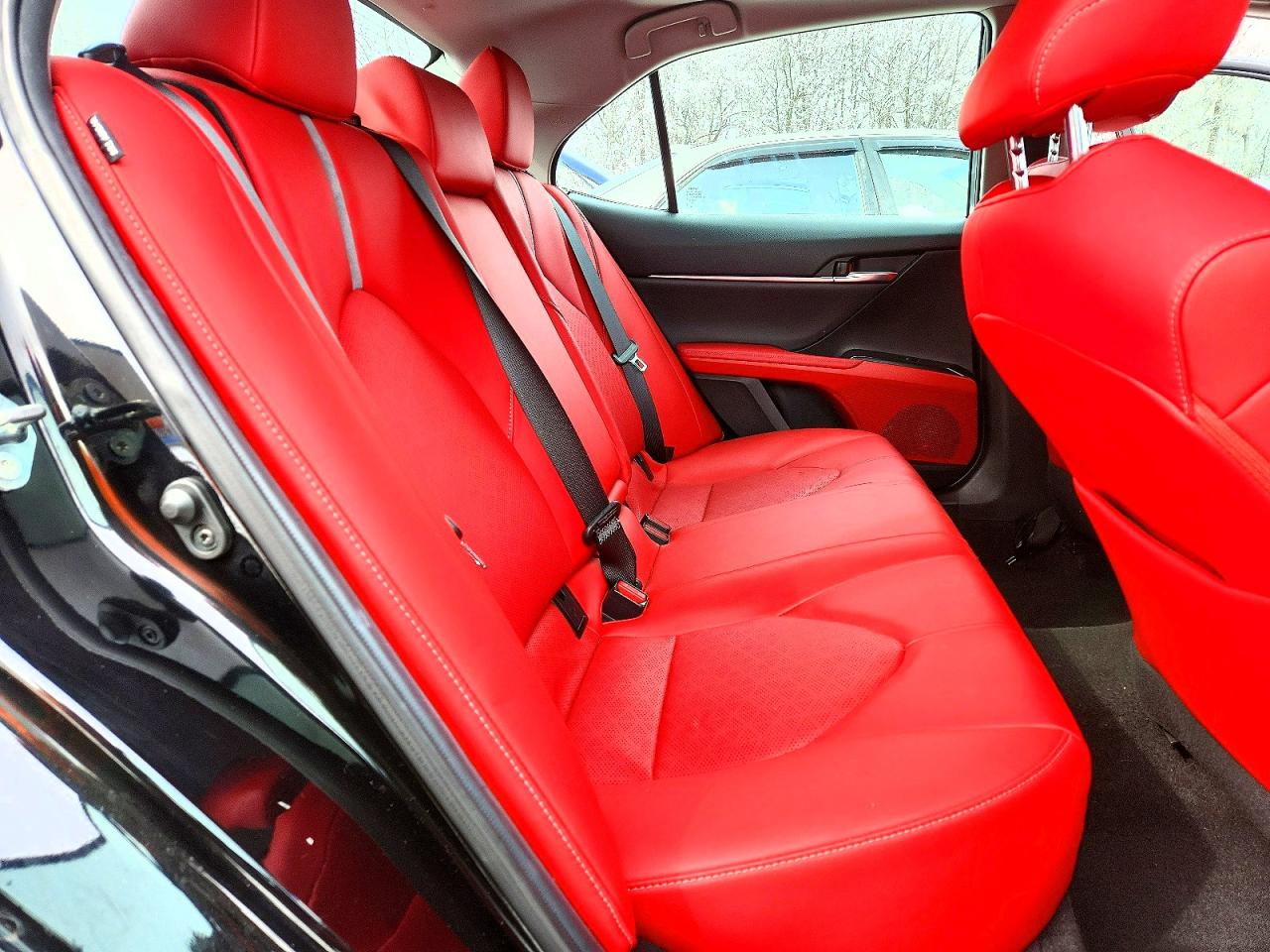2020 TOYOTA CAMRY XSE photo 19