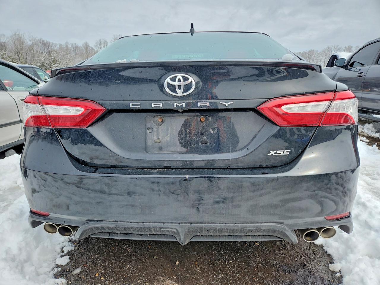 2020 TOYOTA CAMRY XSE photo 11