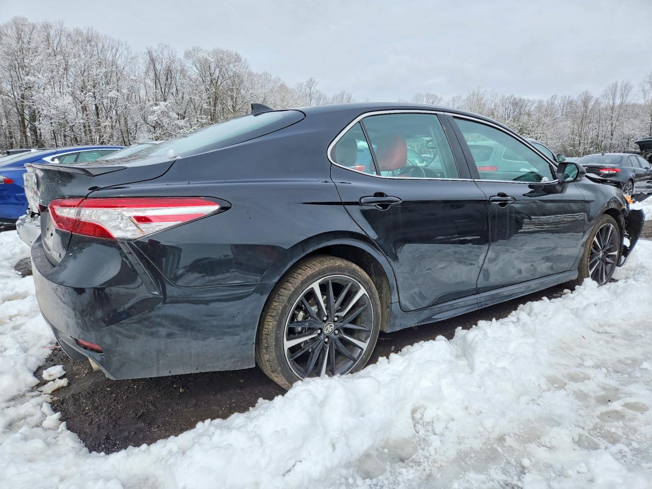 2020 TOYOTA CAMRY XSE photo 5