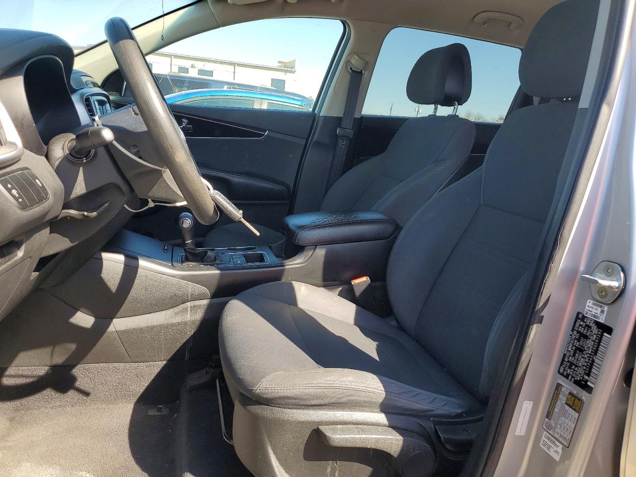 2016 KIA SORENTO L photo 7