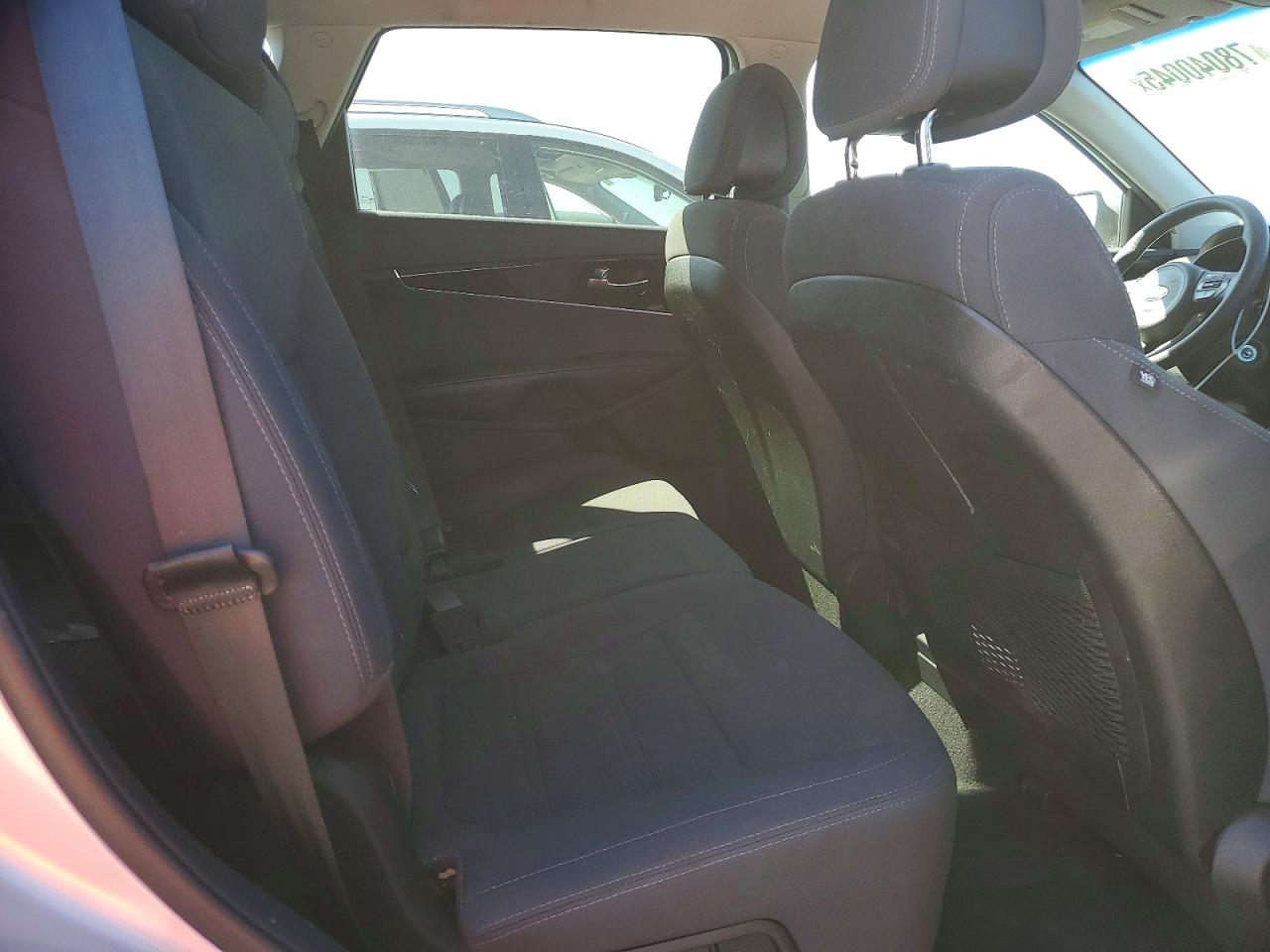 2016 KIA SORENTO L photo 11
