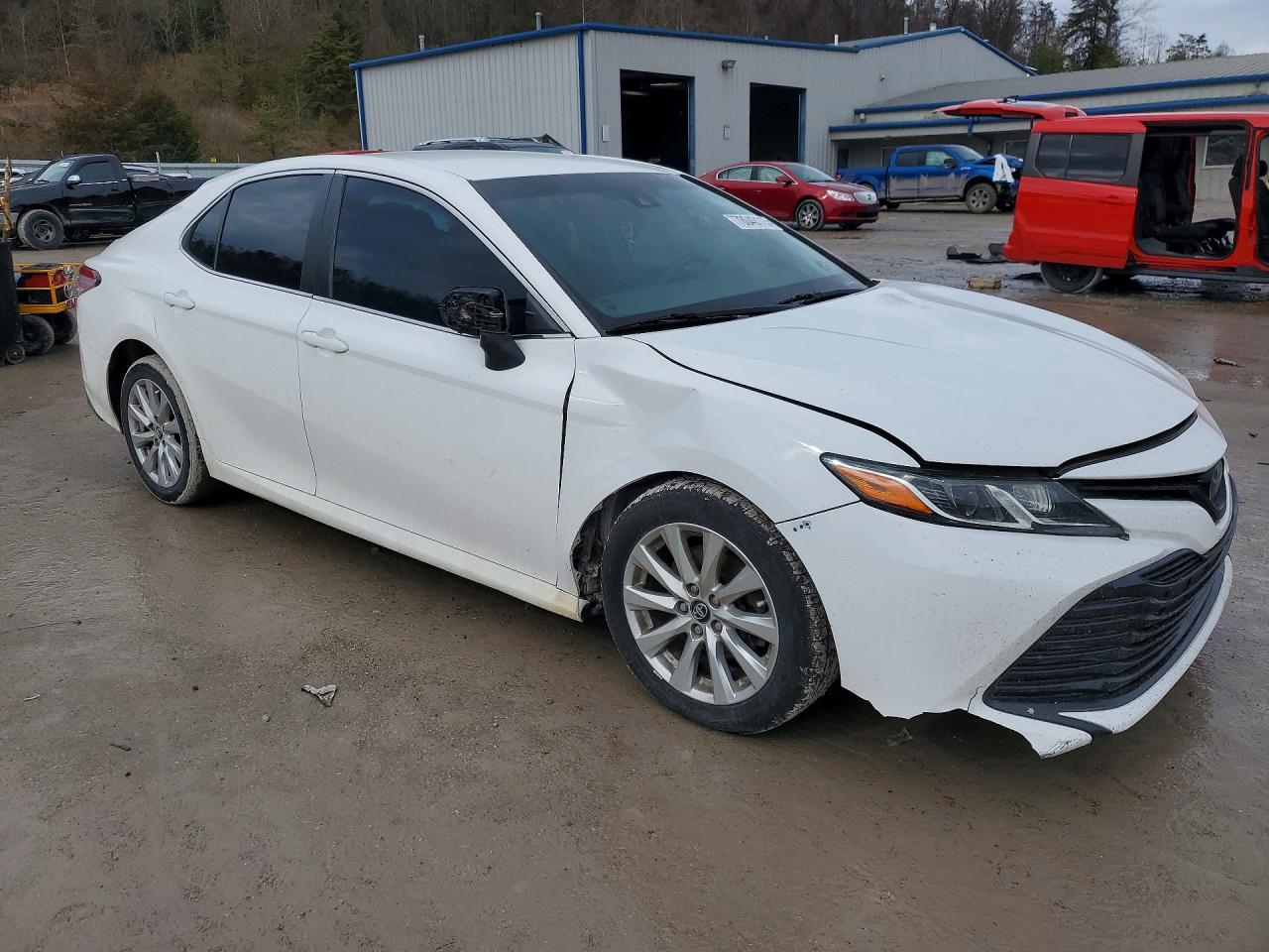 2018 TOYOTA CAMRY L photo 7