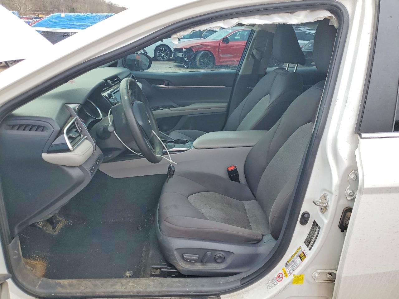 2018 TOYOTA CAMRY L photo 13