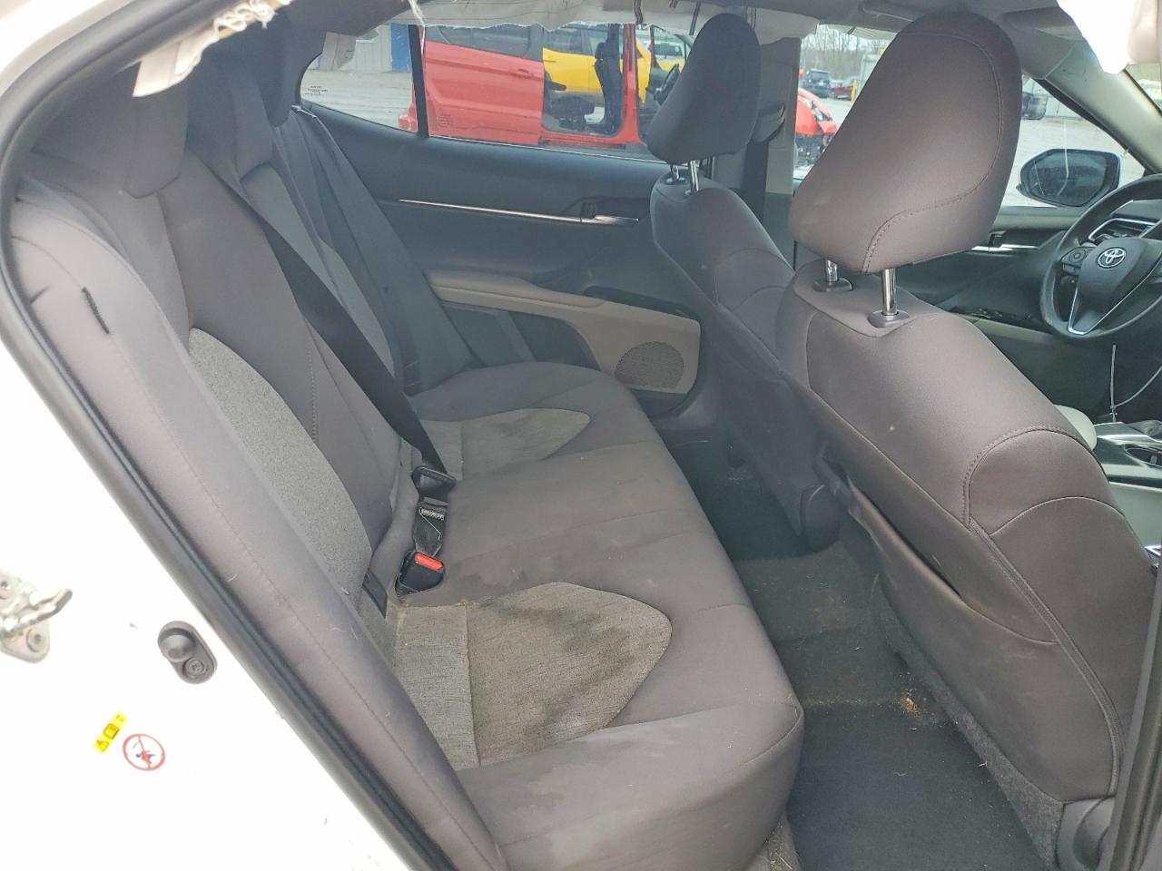 2018 TOYOTA CAMRY L photo 19