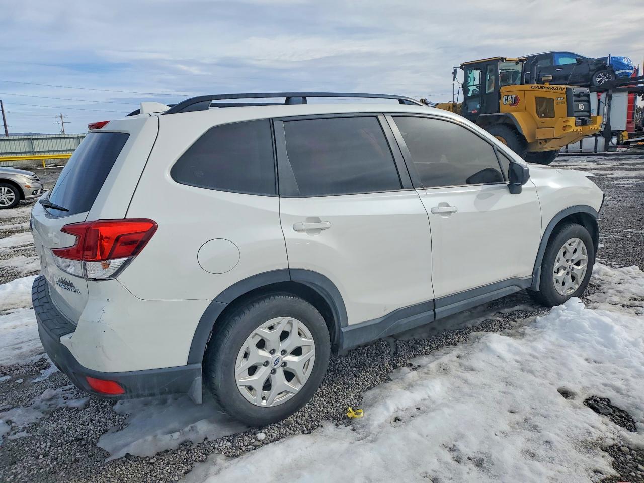 2019 SUBARU FORESTER photo 3