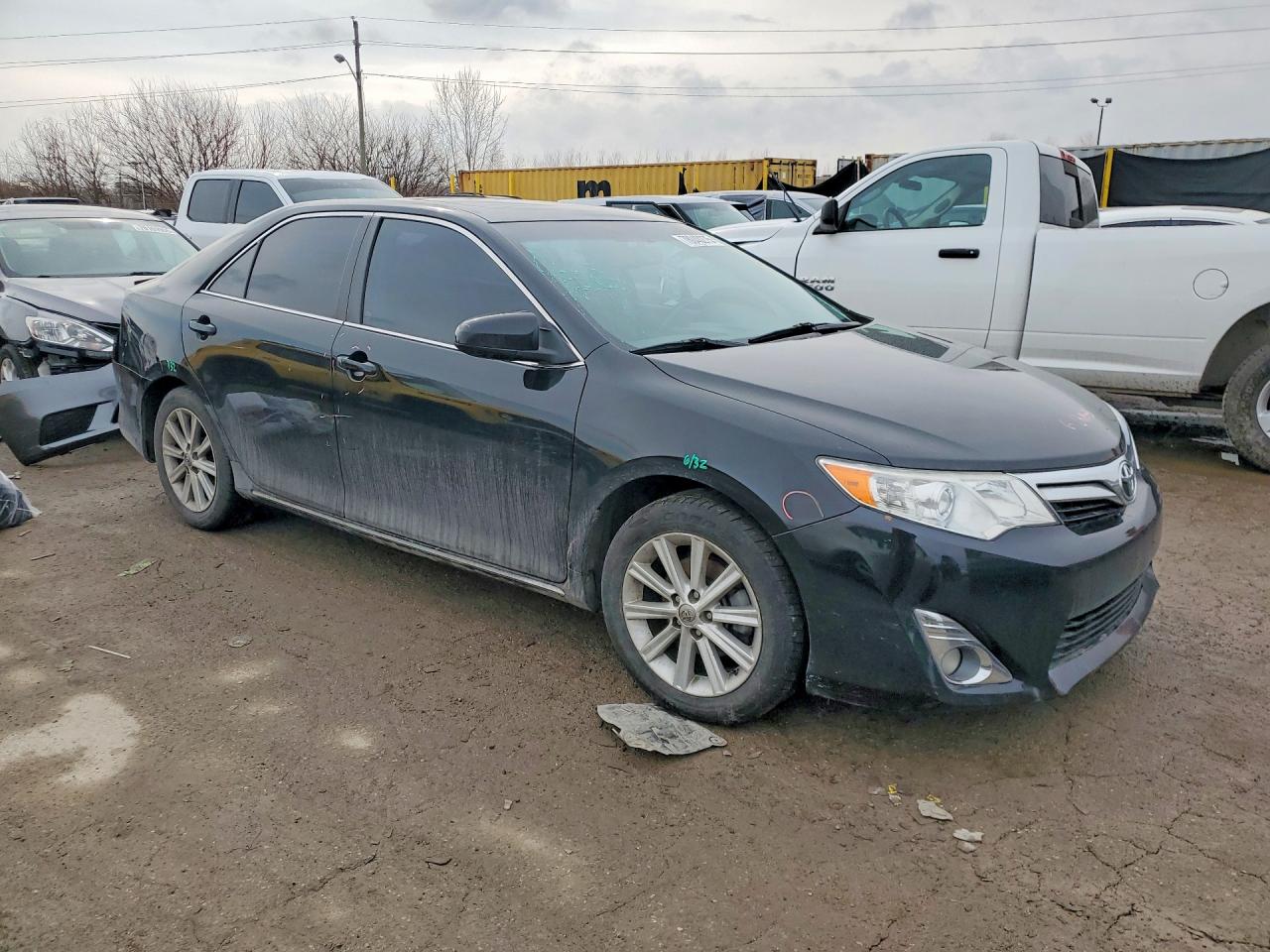 2014 TOYOTA CAMRY L photo 4