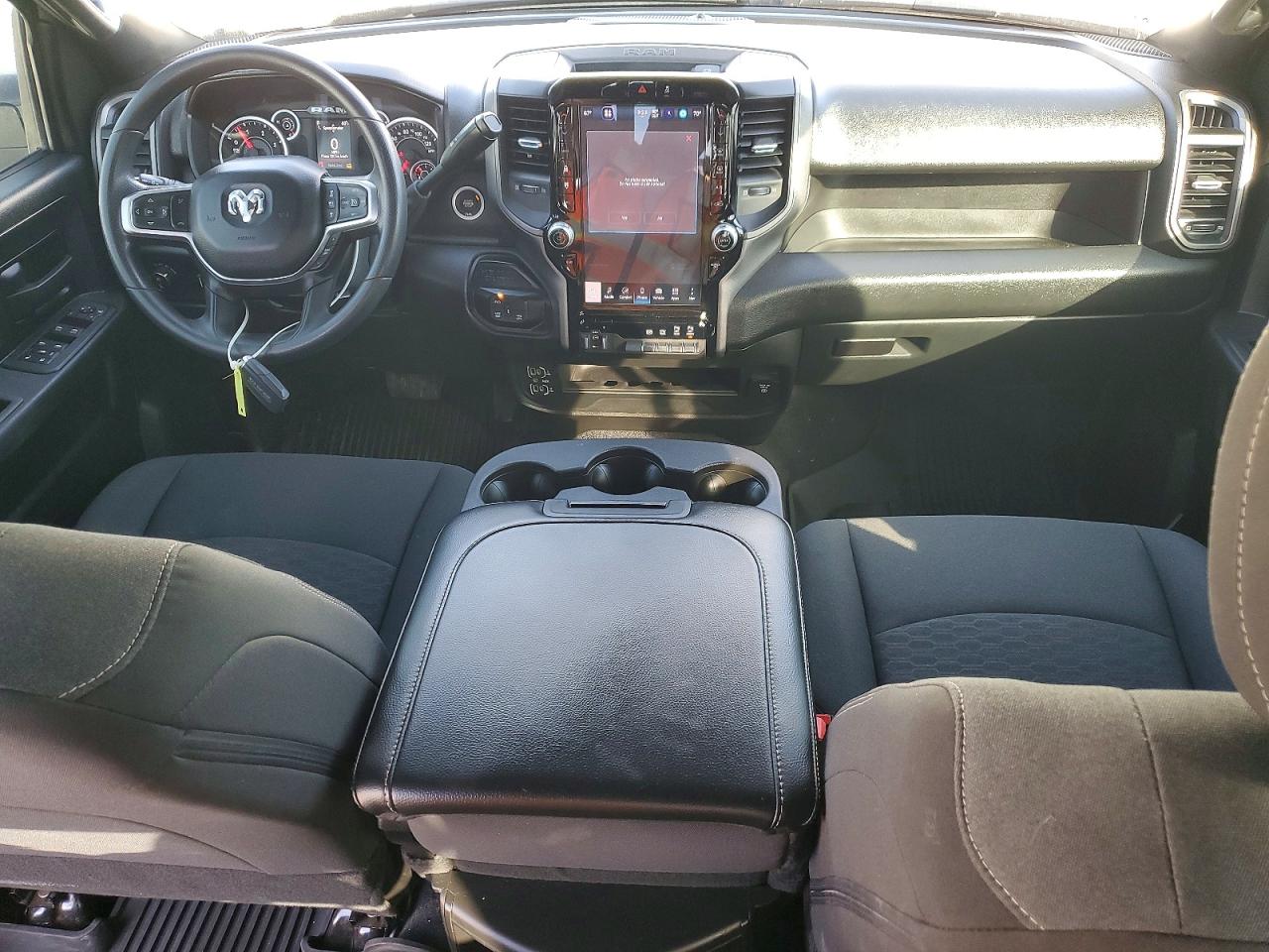2025 RAM 2500 TRADESMAN photo 8